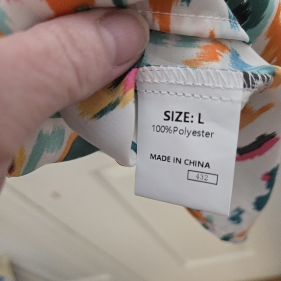 Abstract multicolored blouse - Picture 5 of 5